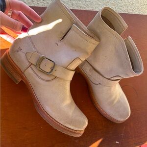 Frye Veronica Bootie, color: natural, size 8.5. Never worn!